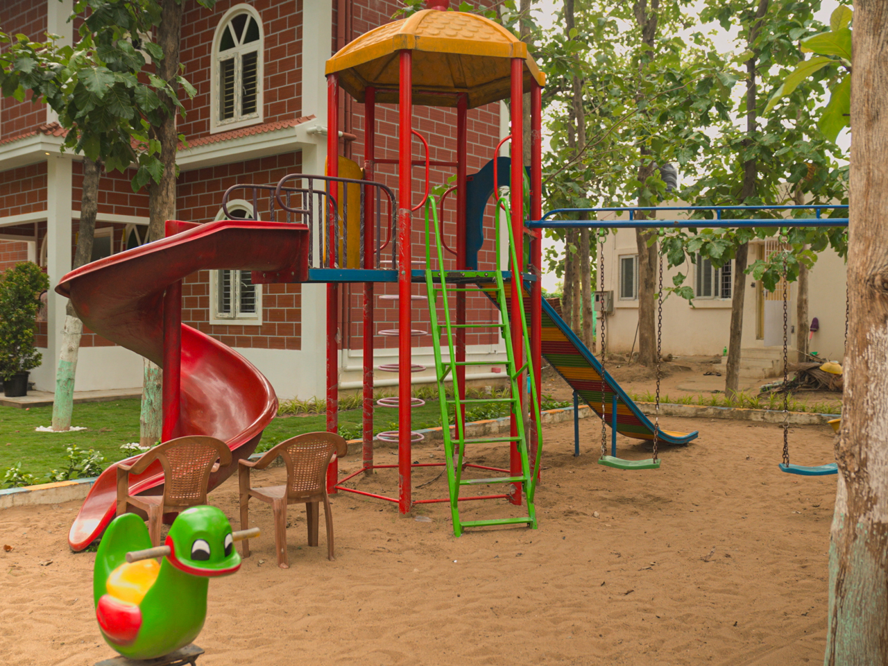 River Garden Open Green Zones – Native Trees, Calm Surroundings & Open Skies